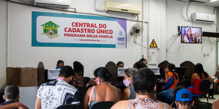 CadÚnico exclui 603 mil pessoas que estavam mortas há mais de 1 ano, diz governo