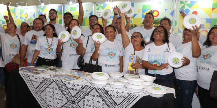 Ceará Sem Fome recebe doação de equipamentos para melhoria das cozinhas do programa