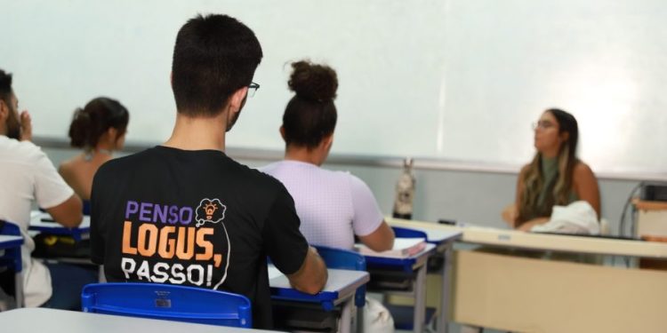 Cursinho pré-vestibular da UFCA em Barbalha recebe inscrições até este domingo (18)