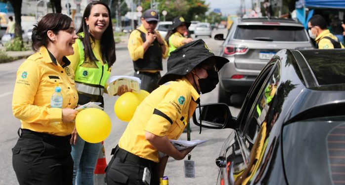 Elmano de Freitas anuncia convocação de novos 195 servidores para o Detran