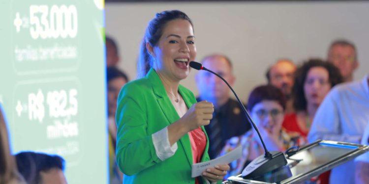 Governo do Ceará realiza entrega dos cartões Ceará Sem Fome às prefeituras