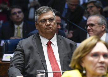 Dino disse, dias antes do retorno, que apresentaria cinco propostas legislativas e faria discursos no plenário da Casa (Foto: Roque de Sá/Agência Senado)
