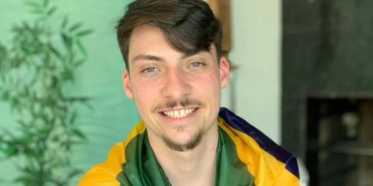 Jair Renan, filho de Bolsonaro, é indiciado por falsidade ideológica e lavagem de dinheiro