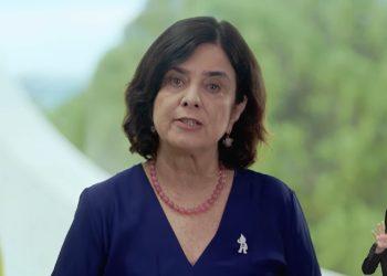 Segundo a ministra, 75% dos focos estão localizados nas residências (Foto: Reprodução/YouTube)