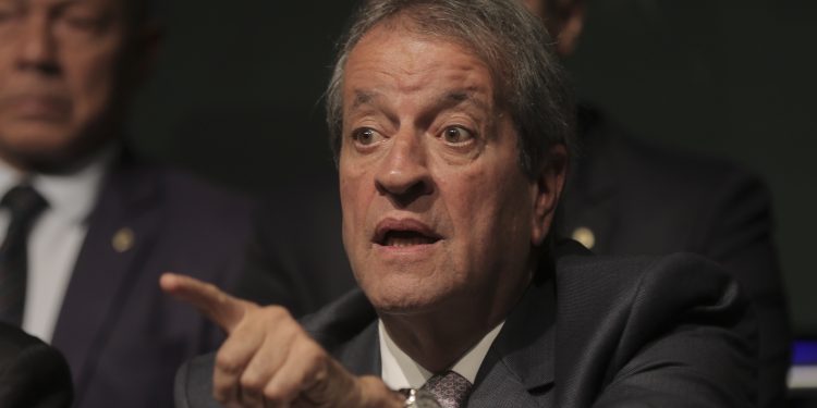 Moraes concede liberdade provisória a Valdemar Costa Neto