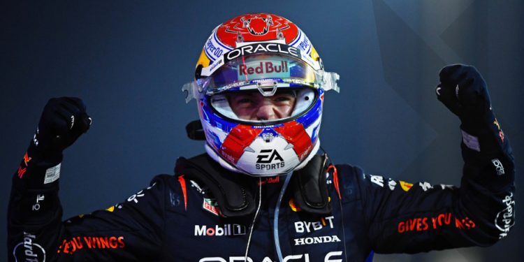 Max Verstappen abre temporada da Fórmula 1 com vitória no Bahrein