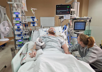 Homem “volta à vida” depois de 50 minutos sem batimentos cardíacos, vários infartos e coma de 5 semanas