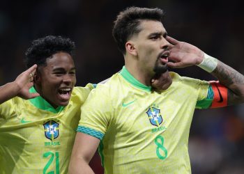 Em amistoso com 3 pênaltis, Brasil empata com Espanha no último lance