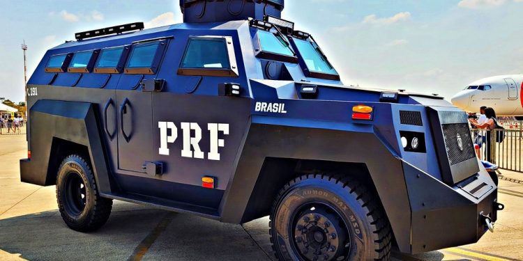 MPF vê fraude na compra de blindados pela PRF no governo Bolsonaro