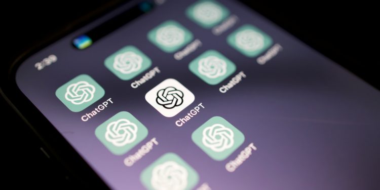 Dona do ChatGPT, OpenAI cria inteligência artificial capaz de reproduzir a voz humana