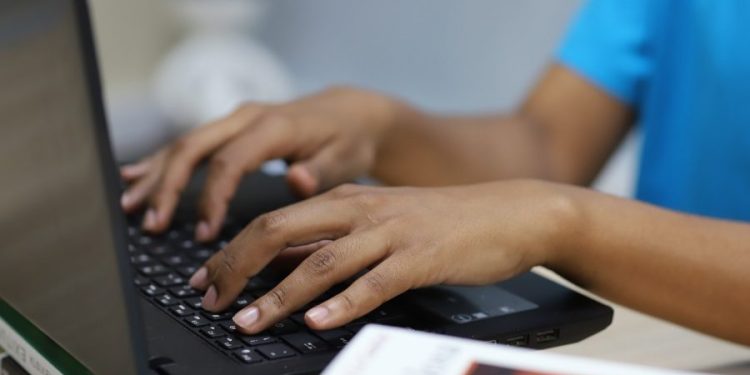 UFCA abre seleção para Professor Formador no Centro de Educação a Distância; veja áreas