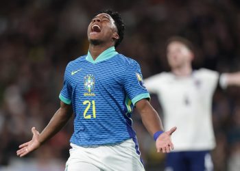 Endrick marca e Brasil vence Inglaterra na estreia de Dorival Jr.