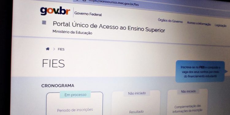 Fies tem inscrições prorrogadas até esta segunda-feira (18)