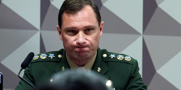 Mauro Cid é preso após prestar depoimento sobre áudio criticando Moraes e Polícia Federal