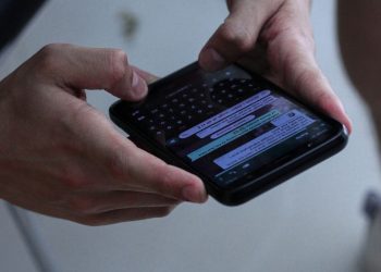 WhatsApp testa editor de fotos com IA em versão beta no Android