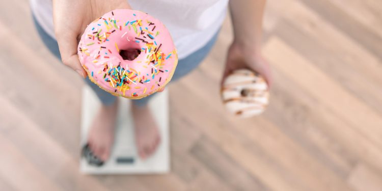 Crianças brasileiras estão mais altas e mais obesas, revela estudo