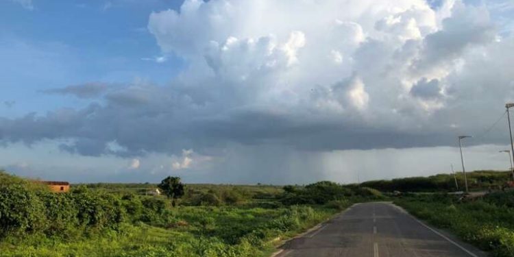 Ceará deve continuar recebendo chuvas intensas com ventos de até 100 km/h