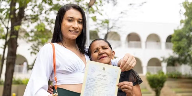 Defensoria está com inscrições abertas para mutirão de mudança de nome e gênero