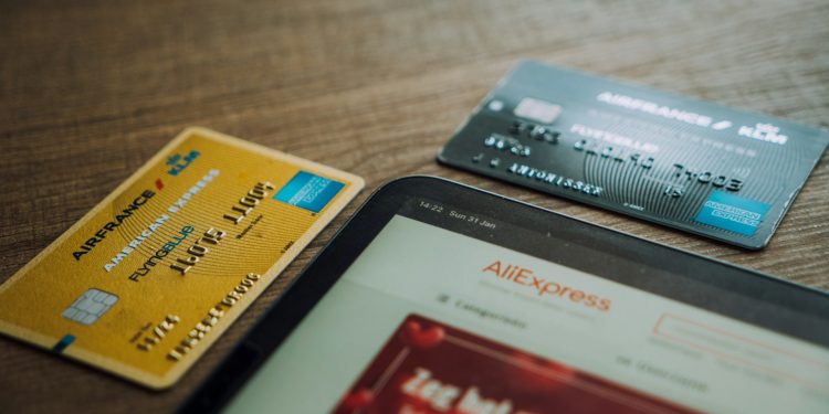 Taxa das blusinhas: relator exclui trecho sobre taxa de 20% em importações de US$ 50