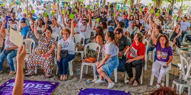 Professores das universidades federais do Ceará decidem encerrar greve