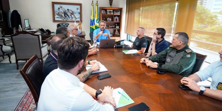 Em reunião neste domingo, Elmano anuncia reforço financeiro para as forças de segurança