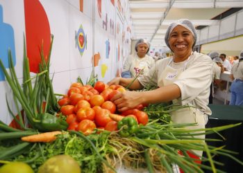 Ceará Sem Fome: em um ano, programa teve 13 milhões de refeições entregues