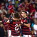Flamengo vence Cruzeiro por 2 a 1 e assume liderança isolada do Brasileirão