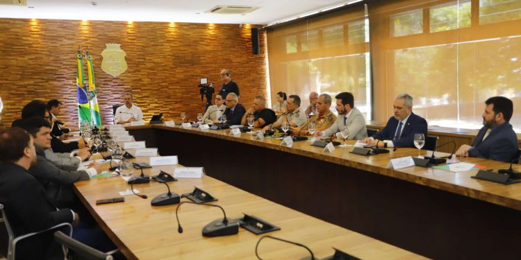 Elmano faz primeira reunião do Comitê Estratégico de Segurança Integrada e anuncia cinco medidas