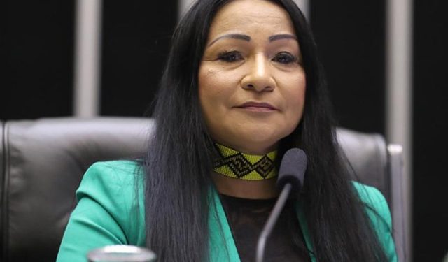 Deputada bolsonarista é cassada por pagar tratamento estético com dinheiro público