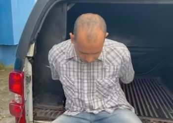 Pai da criança, identificado como Charles Luiz Félix, foi preso em flagrante (Foto: Reprodução/TV Globo)