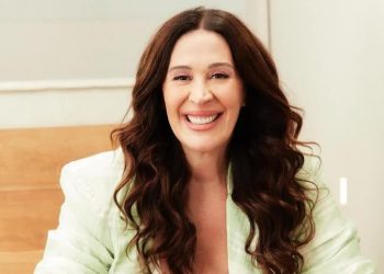 Claudia Raia se despede da Globo após 40 anos: “até logo”