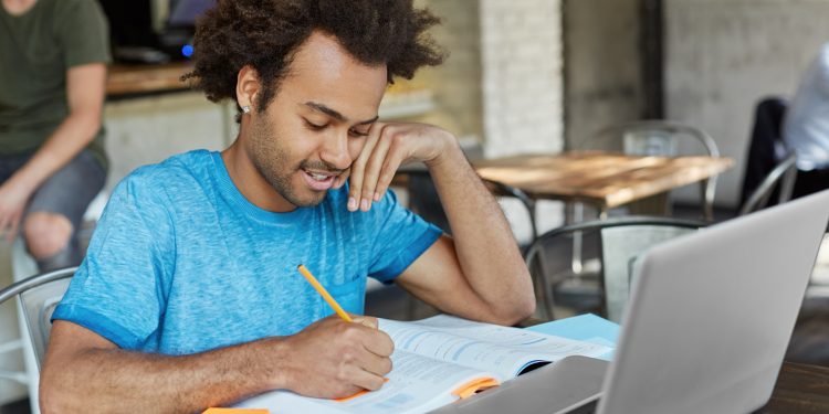 Veja concursos e seleções com inscrições abertas no Ceará nesta semana