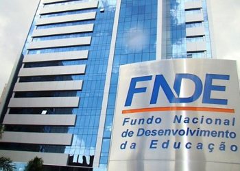 Podem participar da seleção pessoas com diploma de conclusão de curso superior em qualquer área de formação (Foto: Divulgação/FNDE)