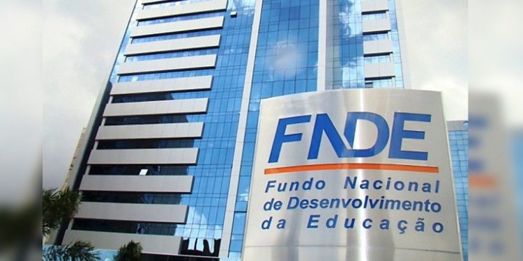 FNDE abre inscrições para processo seletivo de analista de prestação de contas