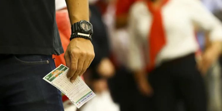 Mega-Sena acumula mais uma vez e prêmio vai a R$ 170 milhões