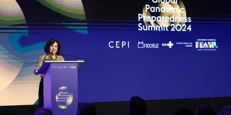 Brasil tem capacidade para enfrentar futuras pandemias, diz ministra da Saúde