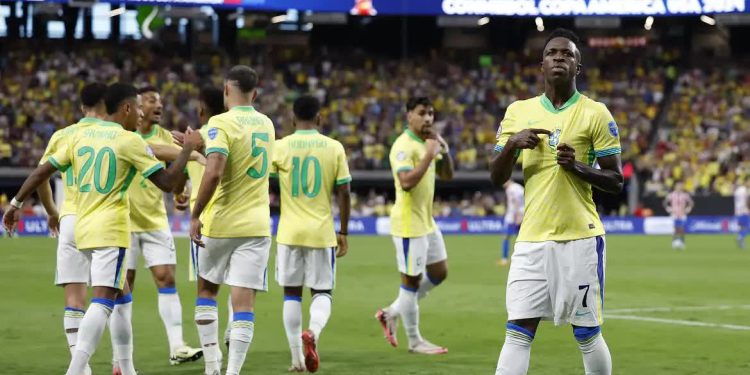 Copa América: Brasil encara Colômbia de olho na liderança do Grupo D