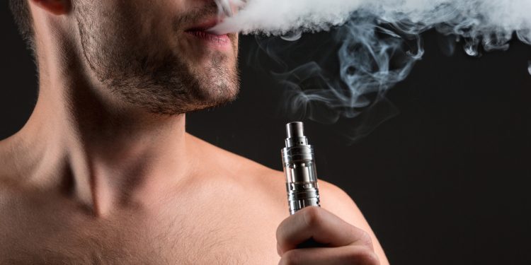 No Dia de Combate ao Fumo, entidades alertam sobre cigarro eletrônico