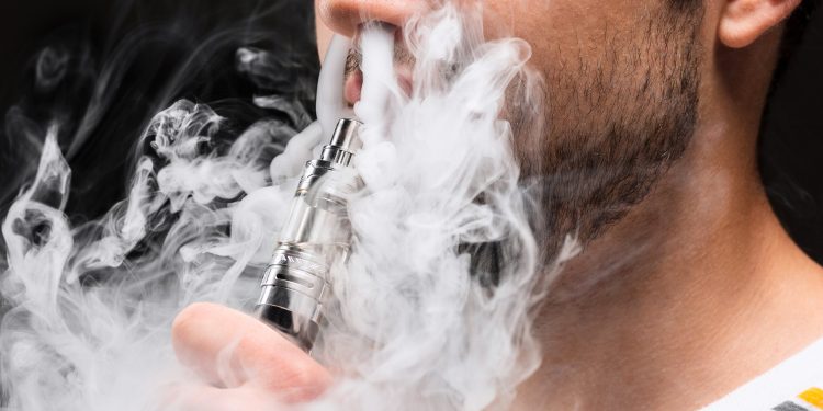 No Dia de Combate ao Fumo, entidades alertam sobre cigarro eletrônico