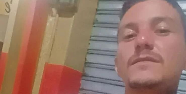 Dupla em moto executa jovem de 27 anos com tiros na cabeça em Crato