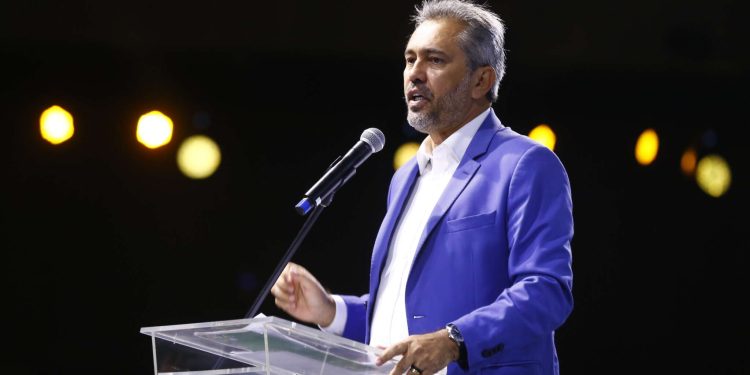 Ceará busca retomar protagonismo na produção de algodão, afirma Elmano de Freitas