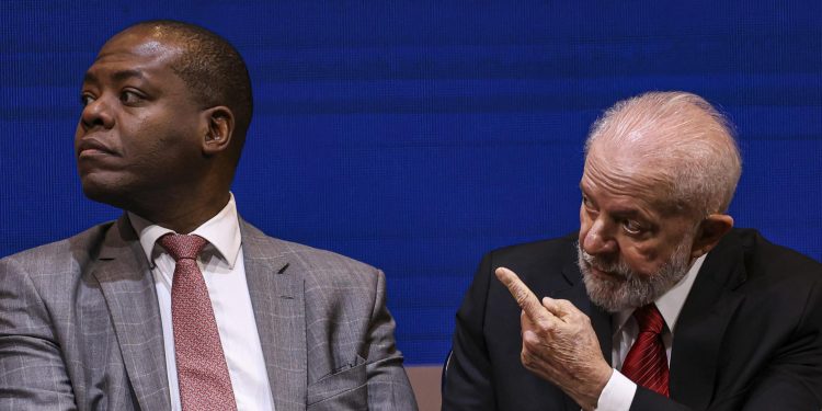 Lula demite Silvio Almeida após denúncias de assédio sexual