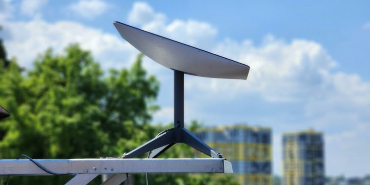 Starlink recua e decide cumprir ordem do STF para bloquear acesso ao X no Brasil