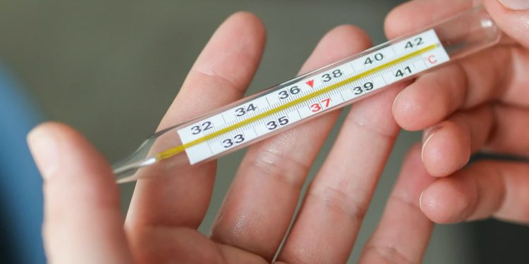 Anvisa proíbe fabricação e uso de termômetros e medidores de pressão com mercúrio no Brasil