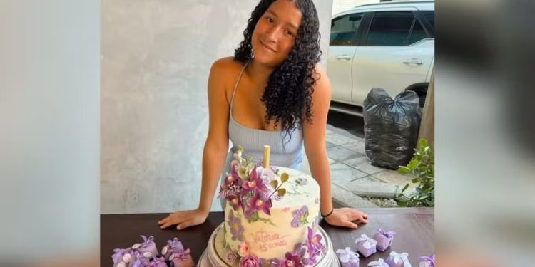 Família busca jovem desaparecida em Juazeiro do Norte; Polícia Civil investiga o caso