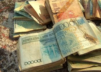 Irmãos encontram mala com quase 32 milhões em Cruzados após morte do pai