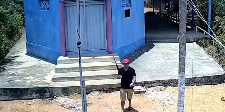 Santuário em Missão Velha é vandalizado por homem com espingarda