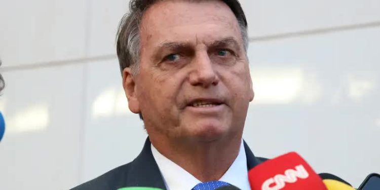 Bolsonaro atuou de forma “direta e efetiva” para tentar golpe, diz PF
