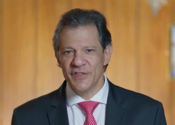 O ministro da Fazenda, Fernando Haddad em cadeia nacional de rádio e TV nesta quarta-feira (27) (Foto: Reprodução/YouTube CanalGov)