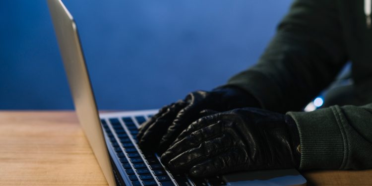 Febraban alerta sobre novo golpe em agências bancárias; saiba como funciona